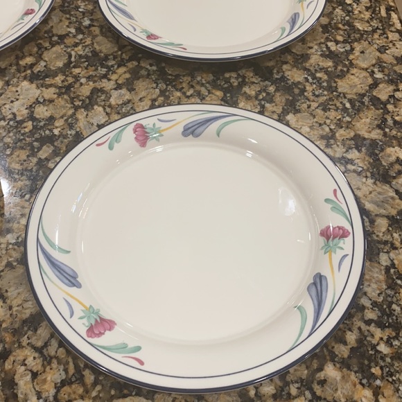 6 Poppies on Blue Lenox salad plates 8-3/8” Diameter - Picture 3 of 10